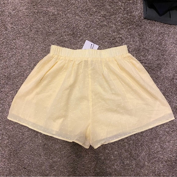 Princess Polly yes to Heaven short - Picture 5 of 9